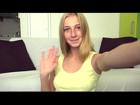 ❤️ Keď sa nudím, lenivo si masturbujem svoju ružovú kundičku ❤❌ Super porno na nás ☑