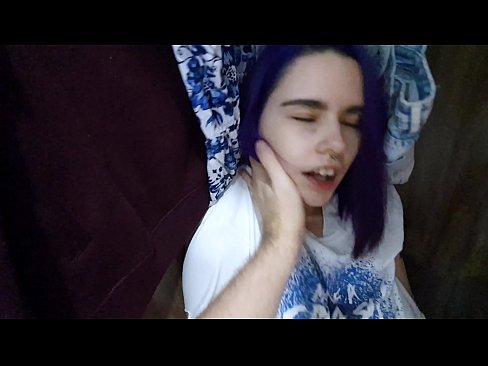 ❤️ Našiel som svoju sestru v skrini a pomohol som jej spraviť sa ❤❌ Super porno na nás ☑